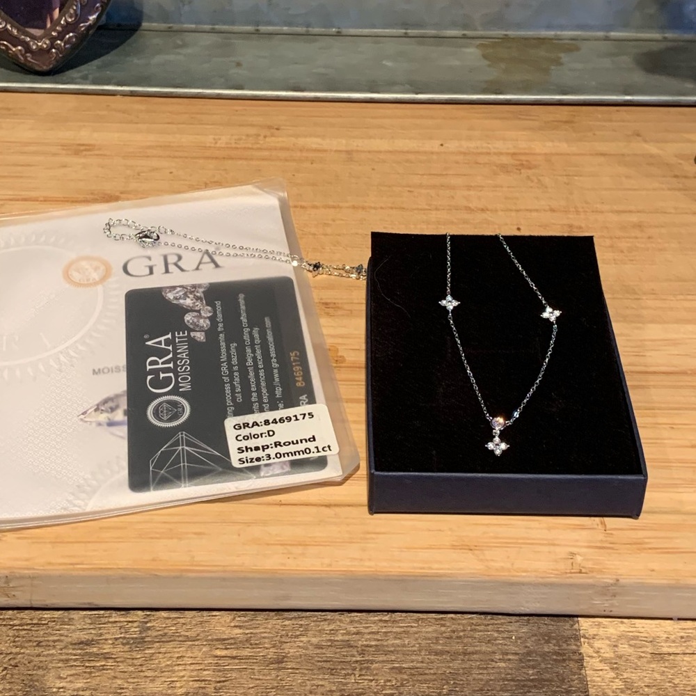 Dainty Moissanite necklace